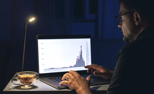 Growth Hacking em 2025: 7 Táticas Rápidas para Acelerar Resultados Digitais